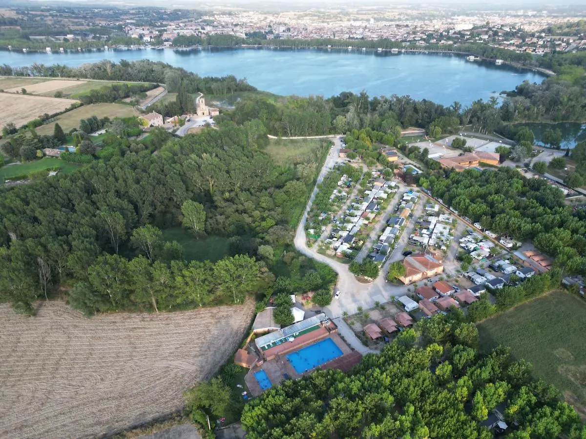 Camping Bungalow El Llac De Banyoles Porqueres