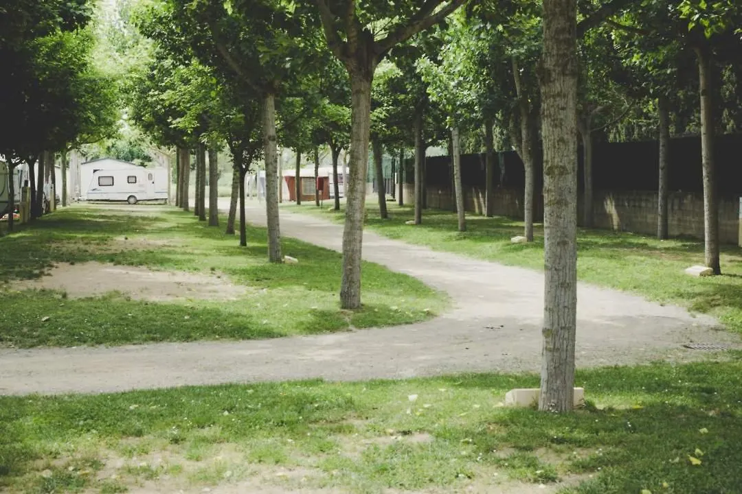 Camping Bungalow El Llac De Banyoles Porqueres