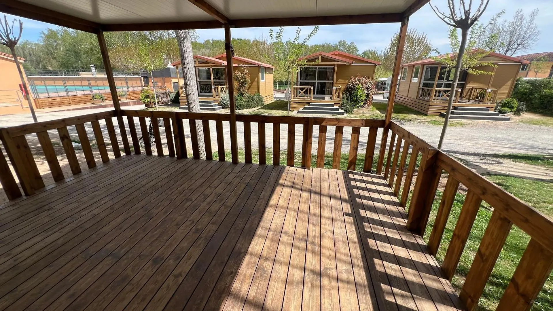 Camping Bungalow El Llac De Banyoles Porqueres España