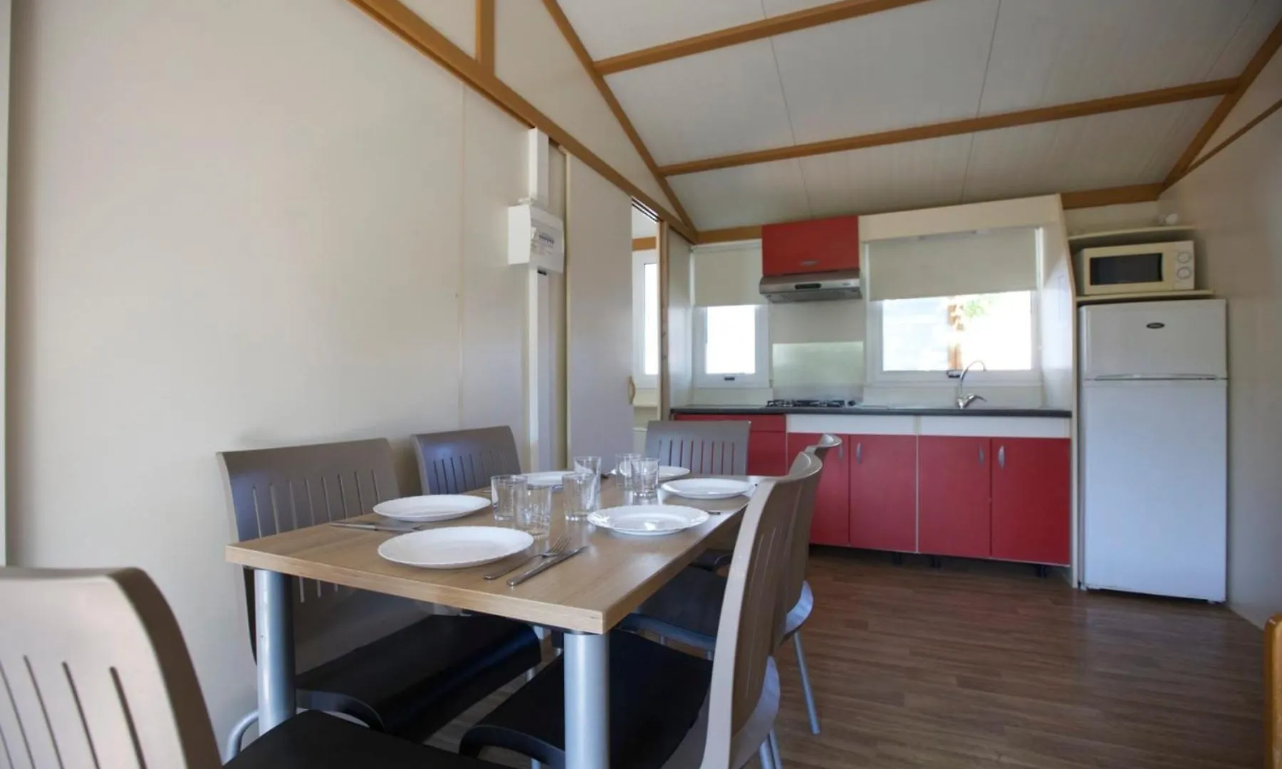 Camping Bungalow El Llac De Banyoles Porqueres